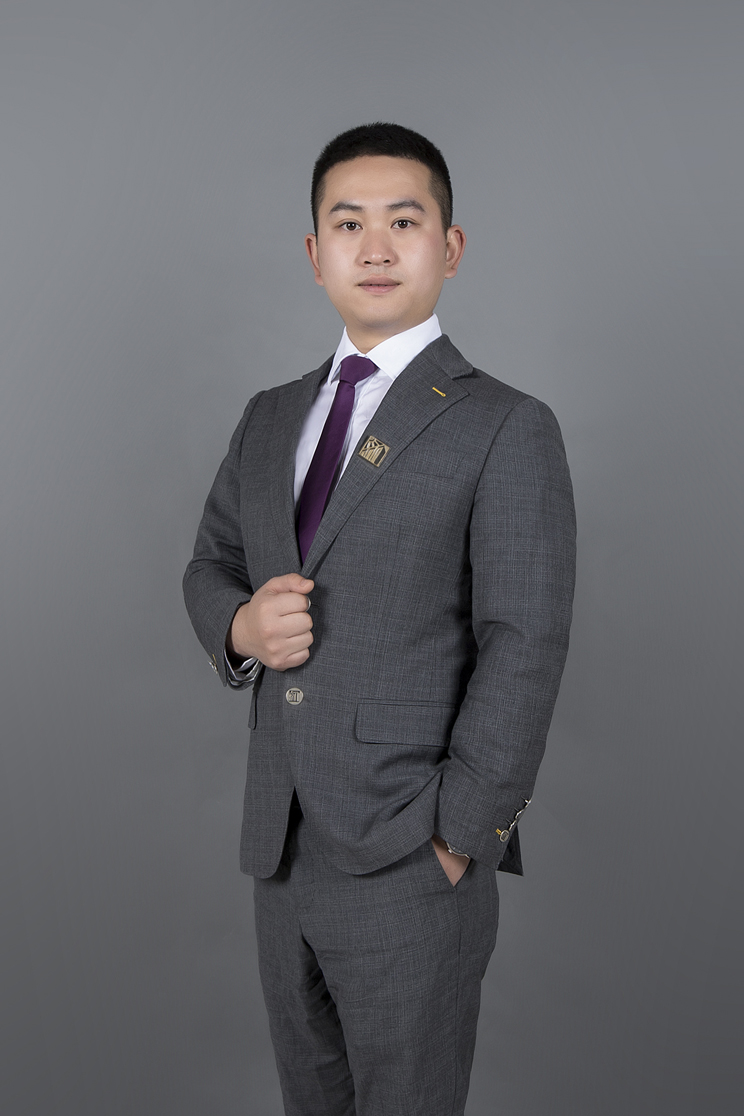 營(yíng)銷總監(jiān)胡展飛